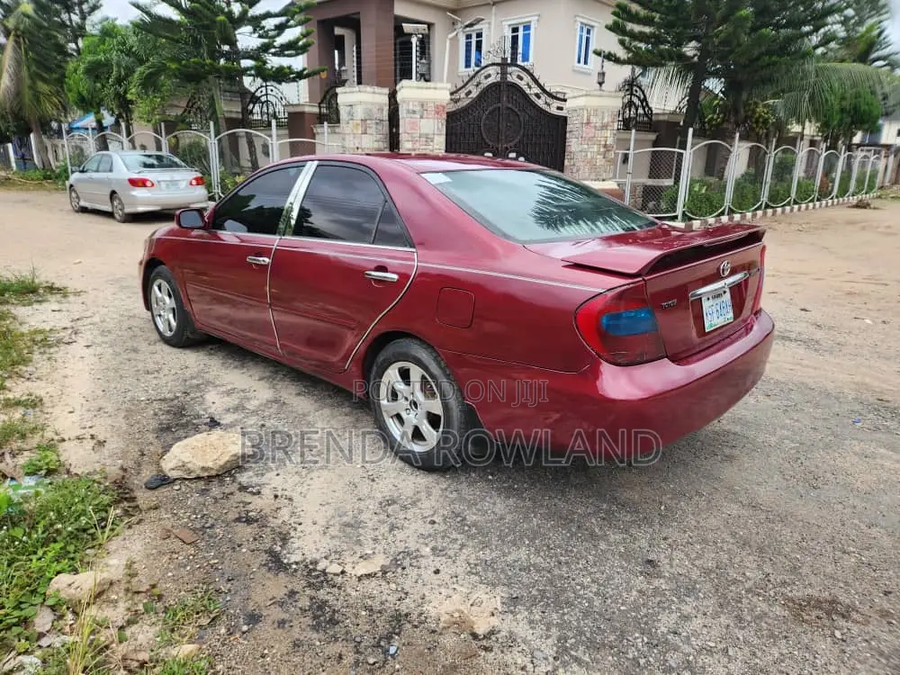 Toyota Camry 2004 Red