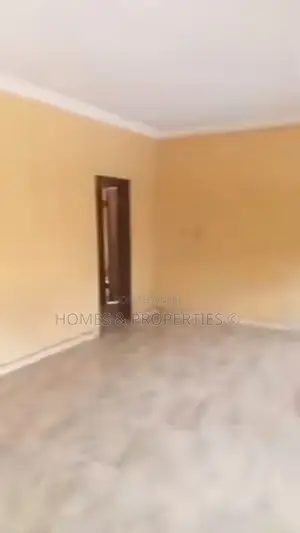 3bdrm Apartment in Elesekon, Bogije for rent