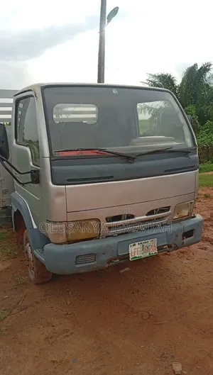 Caster Truck