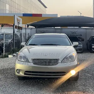 Lexus ES 330 Sedan 2004 Gold