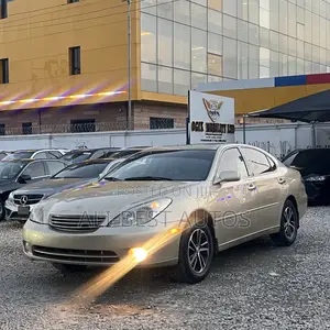 Lexus ES 330 Sedan 2004 Gold