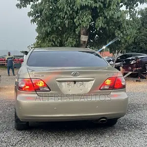 Lexus ES 330 Sedan 2004 Gold