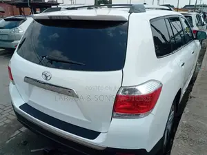 Toyota Highlander Limited 2012 White