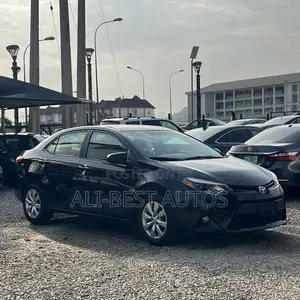 Toyota Corolla 2015 Black