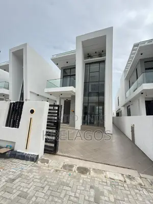 5bdrm Duplex in Orchid, Chevron for sale