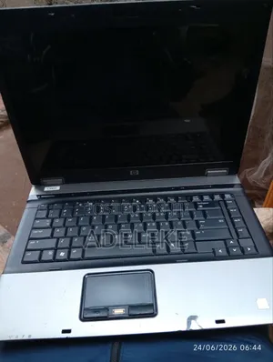 Laptop HP 3GB Intel HDD+SSD 256GB