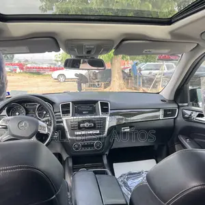 Mercedes-Benz M Class ML350 4MATIC 4dr SUV AWD (3.5L 6cyl 7A) 2015