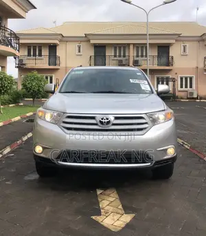 Toyota Highlander Limited 2012 Silver