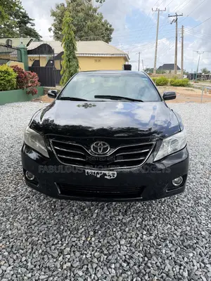 Toyota Camry XLE 4dr Sedan (2.5L 4cyl 6AM) 2010 Black