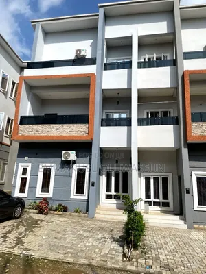 4bdrm Townhouse / Terrace in Galadimawa for rent