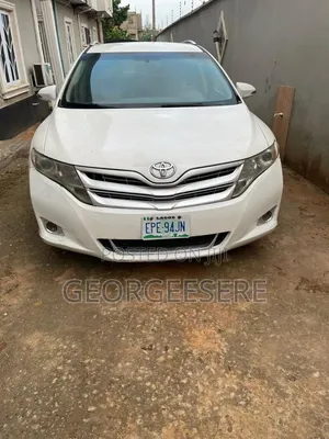 Toyota Venza 2010 White