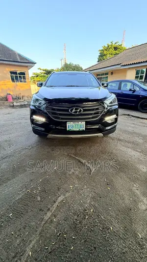 Hyundai Santa Fe SE Ultimate FWD 2017 Black
