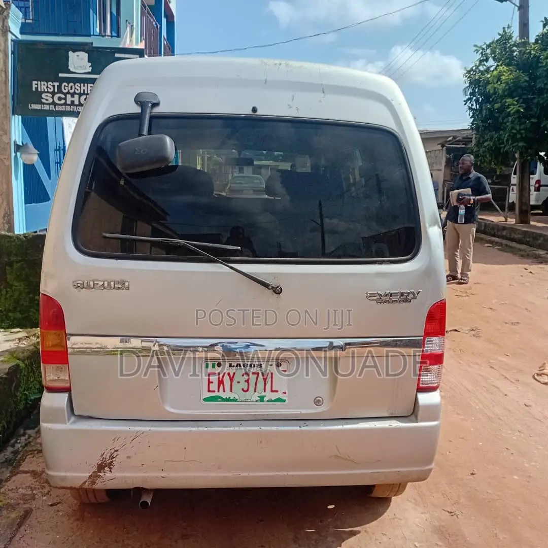 Suzuki Every 2000 Silver