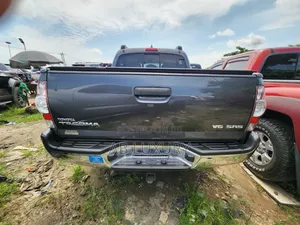 Toyota Tacoma 2015 Gray