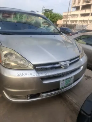 Toyota Sienna 2005 Gold