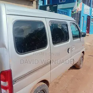 Suzuki Every 2000 Silver