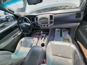Toyota Tacoma 2009 White