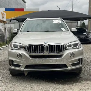 BMW X5 xDrive35i 4dr SUV AWD (3.0L 6cyl Turbo 8A) 2015 Gold