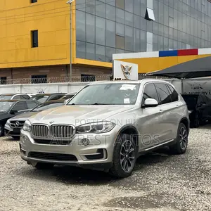 BMW X5 xDrive35i 4dr SUV AWD (3.0L 6cyl Turbo 8A) 2015 Gold