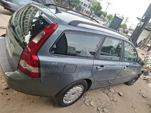 Volvo V50 2010 Blue