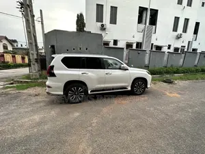 Lexus GX 460 Premium 2013 White