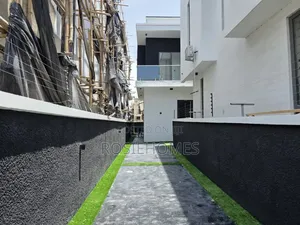 4bdrm Duplex in Chevron Aiternative for rent