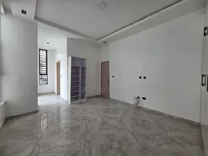 4bdrm Duplex in Chevron Aiternative for rent