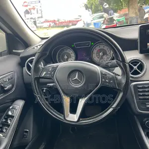 Mercedes-Benz GLA 250 2015 White