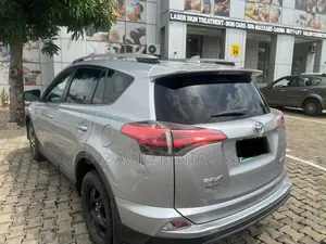 Toyota RAV4 2017 Silver