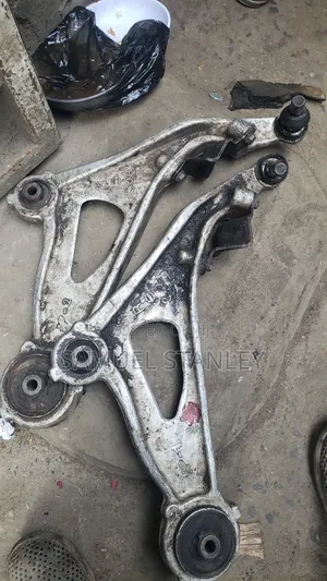 Lower Arms Nissan Patfinder 015