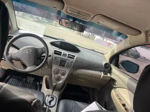 Toyota Yaris 2009 Black