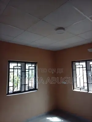 3bdrm Block of Flats in Hassan Estate, Akala Express for rent
