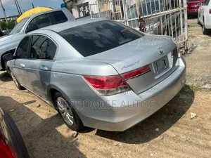 Honda Accord 2011 Silver
