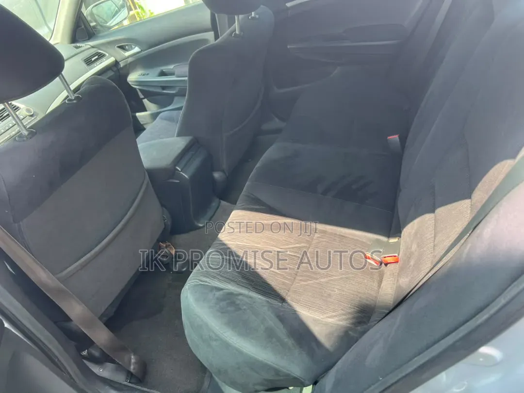 Honda Accord 2011 Silver