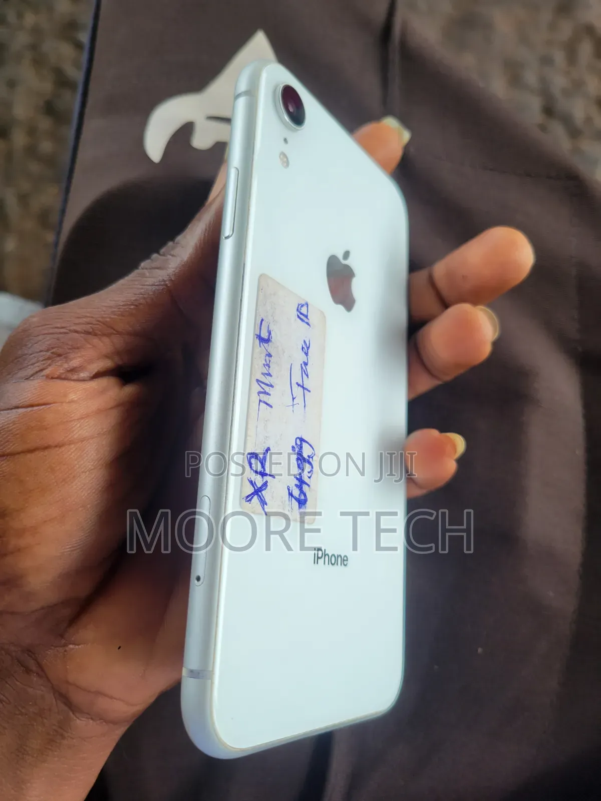 Apple iPhone XR 64 GB White