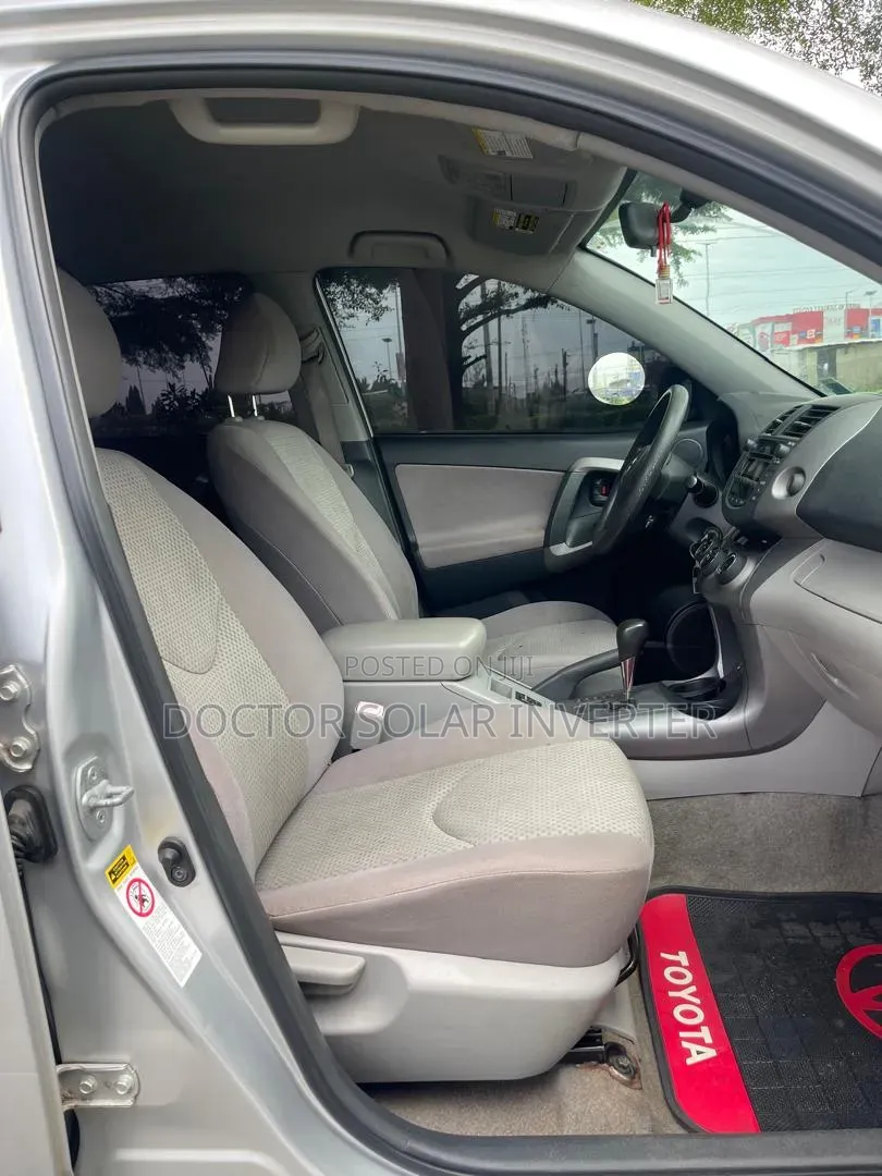 Toyota RAV4 V6 2007 Silver
