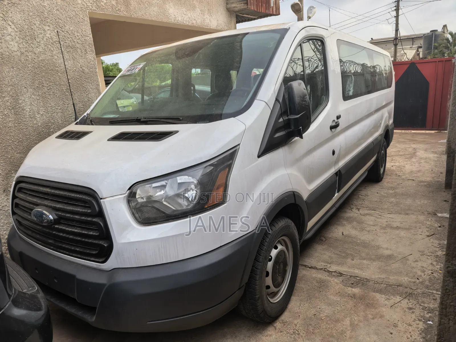 Ford Transit-350 2017 White