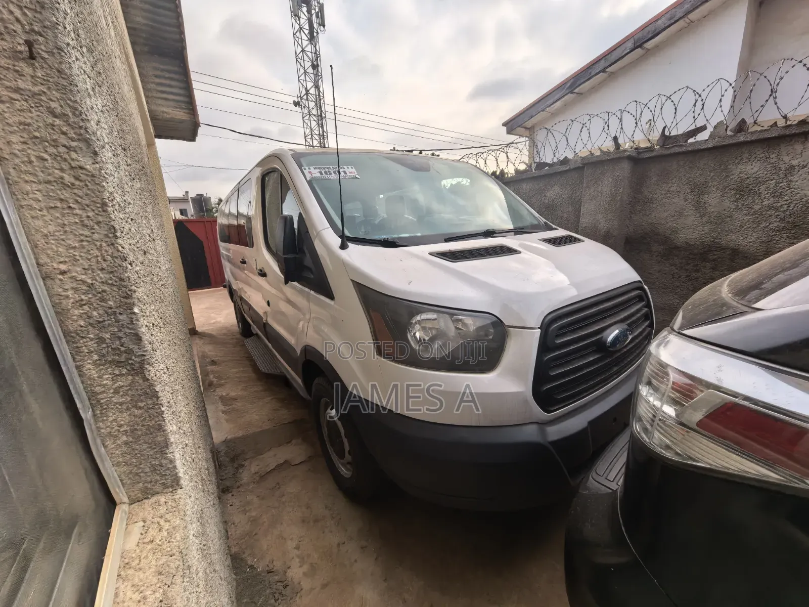 Ford Transit-350 2017 White