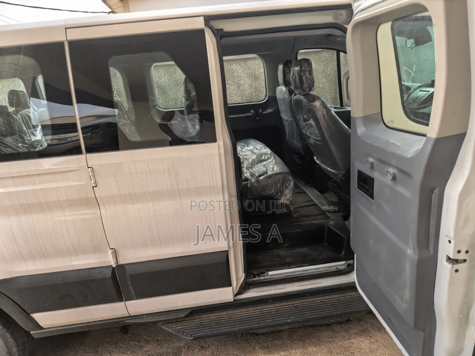Ford Transit-350 2017 White