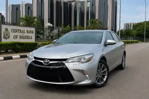Toyota Camry SE 4dr Sedan (2.5L 4cyl 6A) 2015 Silver