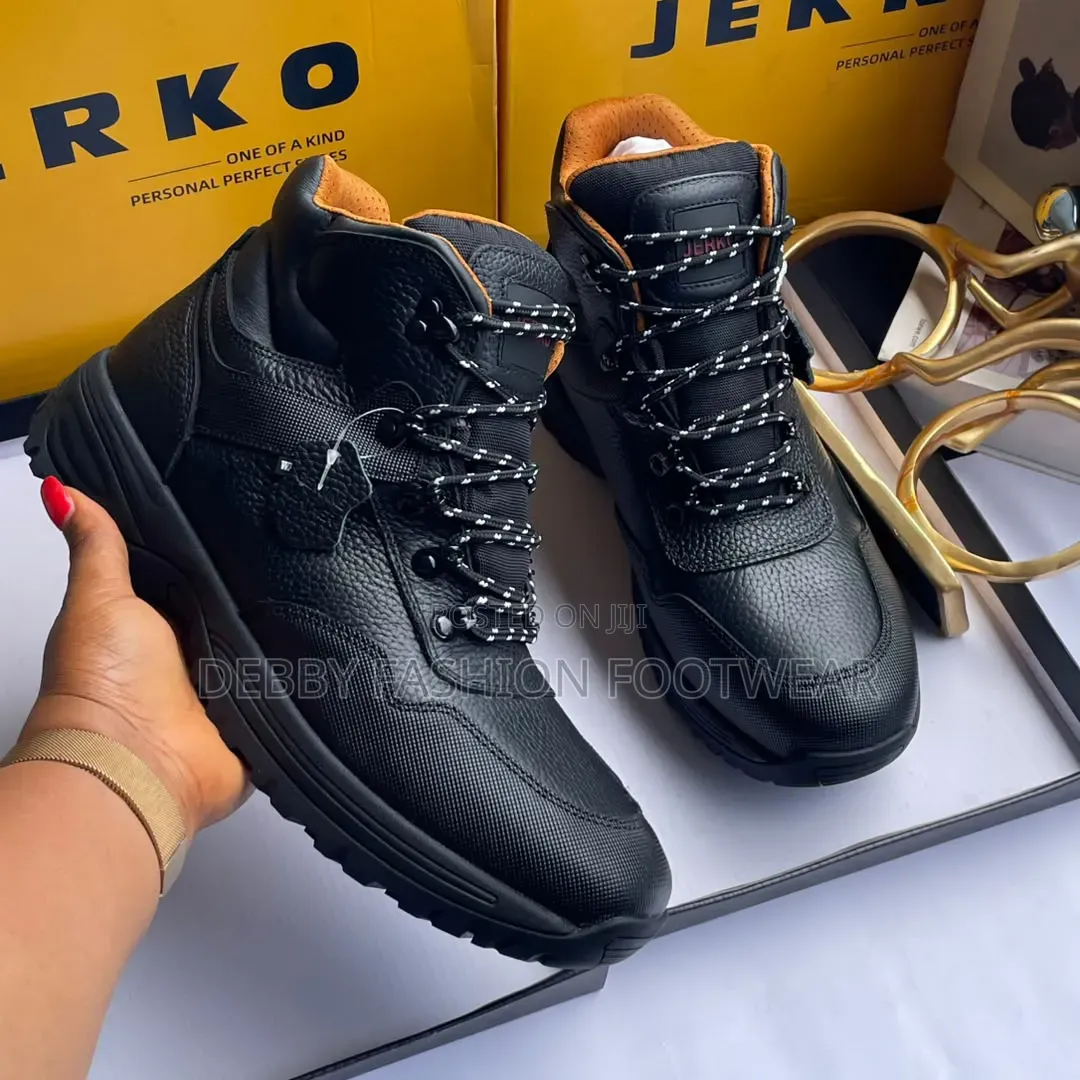 High-Quality Safety Boots Sizes: 38–46