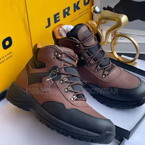 High-Quality Safety Boots Sizes: 38–46