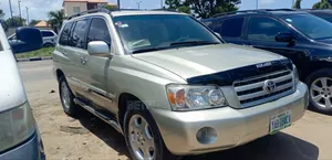 Toyota Highlander Limited V6 2005 Gold