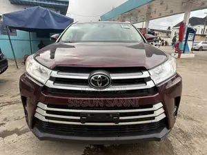 Toyota Highlander Limited 4x4 V6 (3.5L 6cyl 8A) 2018 Maroon