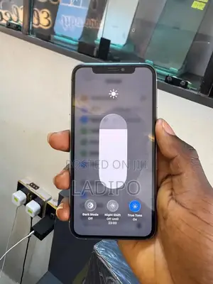 Apple iPhone 11 64 GB White