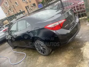 Toyota Corolla 2015 Black