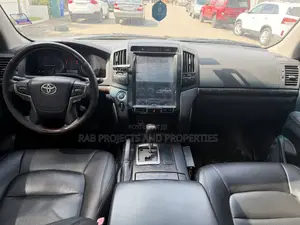 Toyota Land Cruiser 4.0 V6 GX 2014 Black