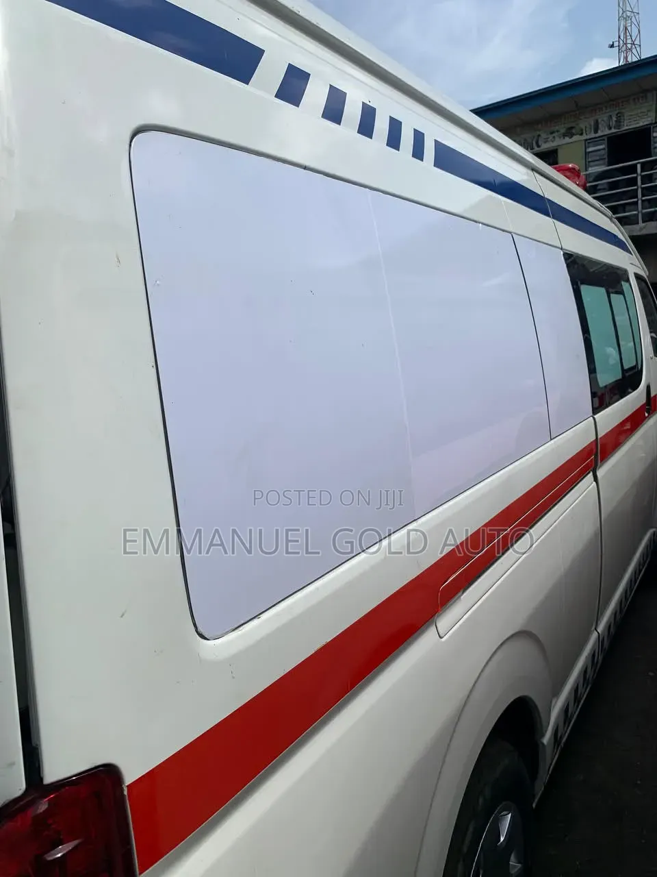 Toyota HiAce 2010 White