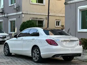 Mercedes-Benz C300 Base AWD 4Matic Sedan (2.0L 4cyl 7A) 2015 White