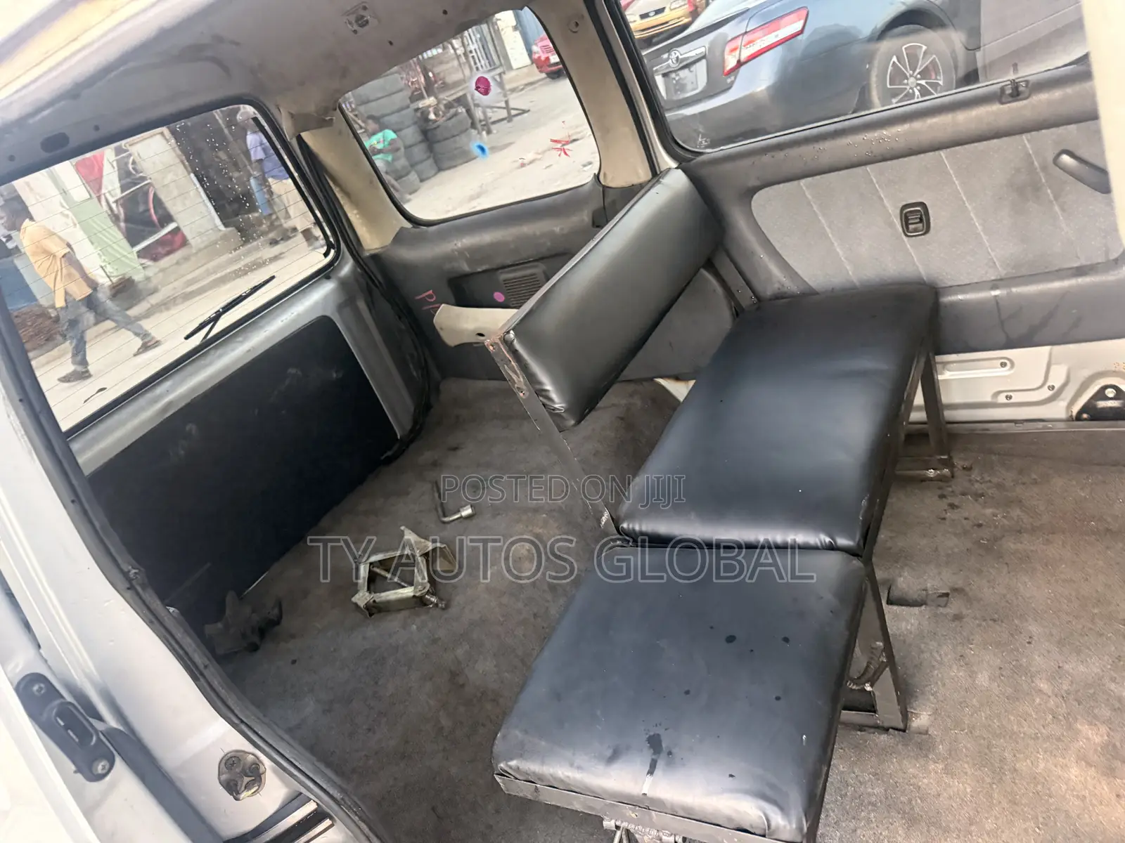 Suzuki APV Minibus 2003 Silver
